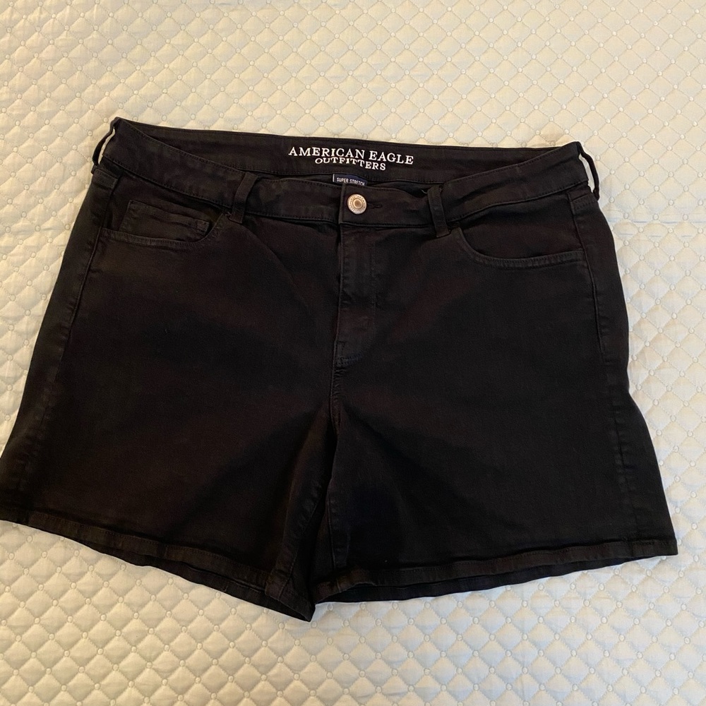 American Eagle • Black Shorts